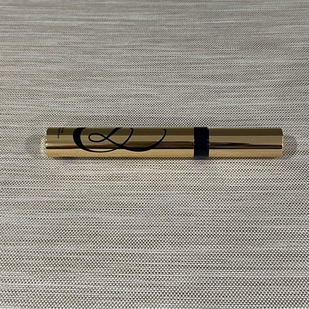 Estee Lauder Sumptuous Extreme Lash Multiplying Volume Mascara EXTREME BLACK